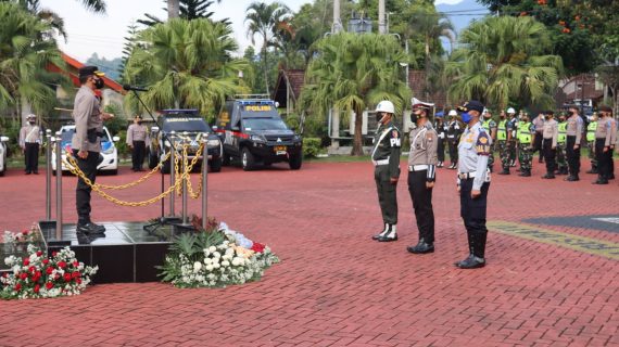 Polres Batu Laksanakan Apel Gelar Pasukan Operasi Patuh Semeru 2022