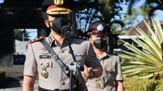 Jelang HUT Bhayangkara, Kapolres Batu Pimpin Ziarah di TMP Suropati