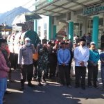 Kepedulian Bhabinkamtibmas Laksanakan Pemakaman Jenazah Almarhum Kepala Desa Sumberagung