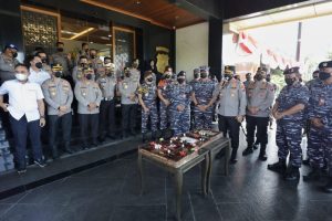 Polda Jatim “Dikepung” Prajurit TNI AL dari berbagai Kesatuan di Jatim pada 1 Juli 2022