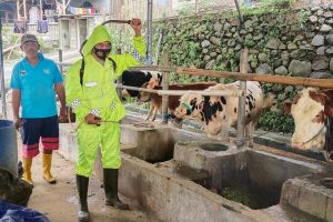 Polsek Kasembon Gencarkan Penyemprotan Disinfektan
