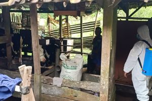 Polsek Pujon Laksanakan Giat Penyemprotan Disinfektan