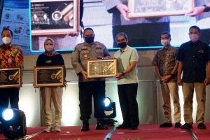 Polda Jatim Menerima Penghargaan Dari Badan Penyelenggara Jaminan Sosial (BPJS) Kesehatan