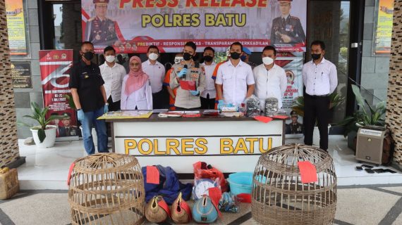 Polres Batu ungkap Judi Sabung Ayam dan Judi Dadu