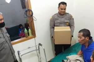 Program “SEMANGAT” Polres Batu kunjungi anggota yang menderita sakit Stroke