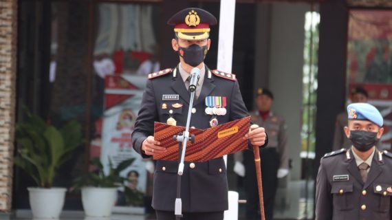 Kapolres Batu Jadi Irup Peringatan Hari Pahlawan Ke-77 Tahun 2022