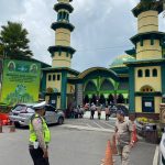 Tidak mau kecolongan di Tempat Ibadah, Sat Lantas Polres Batu amankan Masjid dalam giat Sholat Jum’at