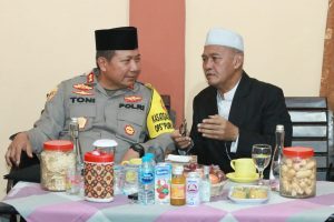 Kapolda Jatim Silaturahmi di Ponpes Darussalam Blokagung Banyuwangi