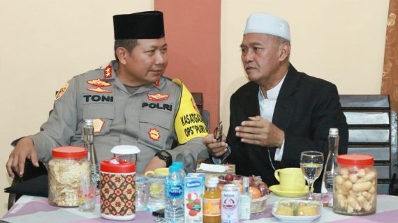 Kapolda Jatim Silaturahmi di Ponpes Darussalam Blokagung Banyuwangi