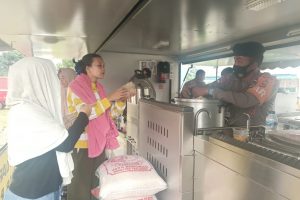 Food Truck Brimob Polri sediakan 18.000 paket makanan bagi pengungsi gempa Cianjur