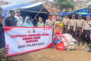 Polres Batu Salurkan Bantuan untuk Korban Gempa Bumi Cianjur