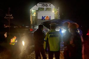 Polisi Dalami Kecelakaan Kereta Api Tabrak Mobil di Ngawi