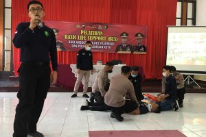 Tingkatkan Kemampuan Personel, Polres Pasuruan Kota Gelar Pelatihan Basic Life Support