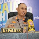 Awal Tahun 2023 Kapolda Jawa Timur Beri Penghargaan Kasat Reskrim Polrestabes Surabaya
