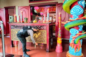 Tidak mau kecolongan, Polres Batu perketat pengamanan di Klenteng Kwan Im Thong jelang Imlek