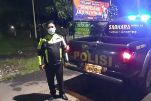 Guna menekan angka kriminalitas, petugas Polri selalu lakukan patroli mobiling di jam rawan
