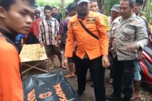 Polisi Bersama Basarnas Berhasil Identifikasi dan Temukan Korban Hanyut di Jember
