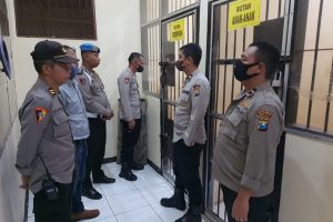 Tingkatkan Sispamako, Petugas Jaga Laksanakan Cek dan Kontrol Tahanan Secara Periodik