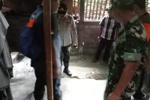 Bersama Muspika, Kapolsek Ngantang Cek Tanah Gerak di Dusun Ganten