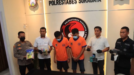 Polrestabes Surabaya Ungkap Peredaran Narkoba,  Kakak Beradik Kurir 1 Kg Sabu Diamankan