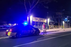 Jaga Situasi Kondusif, sat samapta laksanakan Patroli Blue Light