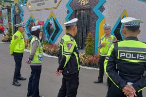 Urai Kepadatan Arus, Tim Urai Sat Lantas Terjun Langsung Di Lapangan