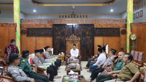Soliditas TNI – Polri di Nganjuk Jalin Silaturahmi Sambangi Sejumlah Ponpes