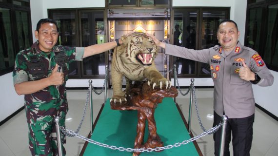 Perkuat Sinergitas TNI – Polri Kapolres Kediri Kota Kunjungi Markas Brigif 16 Wirayudha