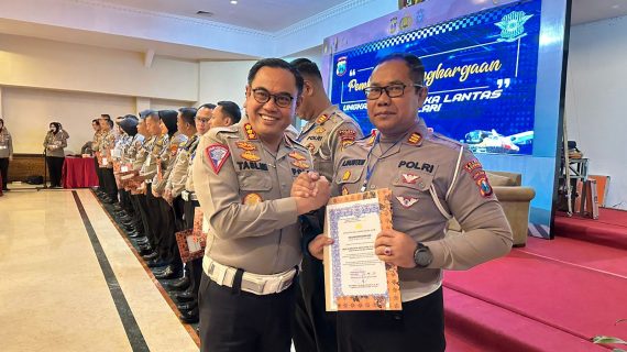 Satlantas Polres Sumenep Kembali Dapat Piagam Penghargaan dari Polda Jatim.
