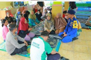 Polisi RW Ditpolairud Polda Jatim Kirim Bantuan Sembako dan Obat – obatan ke Lumajang