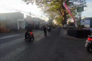 Anggota Polsak dan Sat Samapta berikan pelayanan prima pagi hari kepada masyarakat