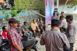 Serap Semua keluhan masyrakat, Patroli Rutin Polres Batu sasar tempat berkumpulnya masyarakat