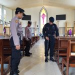 Jamin Keamanan Ibadah Umat Nasrani di Jumat Agung Satbrimob Polda Jatim Sterilisasi Gereja