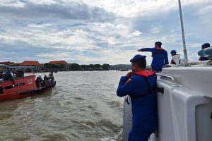 Perayaan Ketupat, Polres Bangkalan Siagakan Personel Pengamanan Lebaran di Tengah Laut