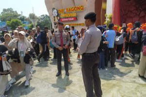 Wujudkan Kamtibmas Yang Aman Kondusif, Personel Pam Obvit Sat Samapta Polres Batu Giatkan Patroli Wisata