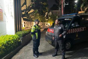 Wujudkan Sitkamtibmas Yang Kondusif jelang Pilkada Kota Batu 2024, Anggota Polres Batu Giatkan Blue Light Patroll   