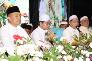 Kenang Jasa KH. Abdurrochim bin Achmad Syadzily, Kapolda Jatim Hadiri Haul Ke-10