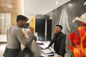 Jelang Pilkada Kota Batu 2024, Unit Pam Obvit Satsamapta Polres Batu Giatkan Patroli Dialogis Ke Tempat Wisata