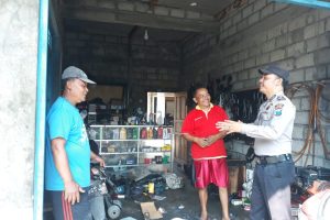 Jelang Pilkada 2024, Personil Polisi RW Polres Batu Giat Sambang Warga Jaga Harkamtibmas