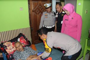Haru, Anjangsana Polres Batu Ke Purna Polri dan Anggota Yang Sakit