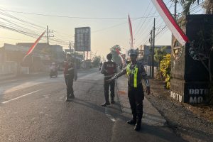 Tingkatkan Kamseltibcar Lantas, Satlantas Polres Batu Giatkan Strong Point Di Lokasi Padat Arus