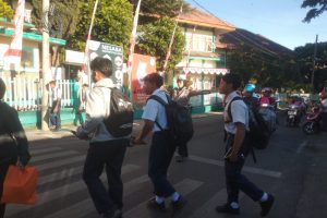 Tingkatkan Kamseltibcar Lantas, Satlantas Polres Batu Strong Point Di Titik Padat Arus