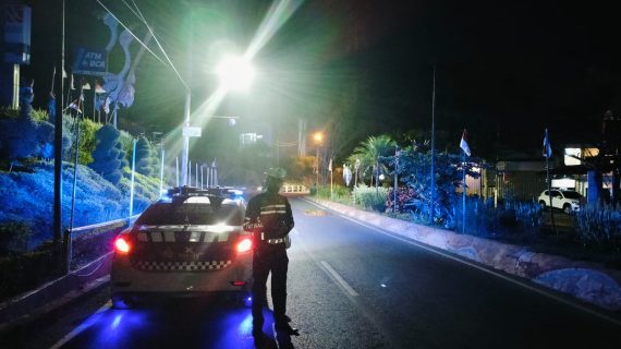 Blue Light Patroll, Personil Polres Batu Jaga Situasi Kamtibmas Tetap Kondusif Menjelang Pilkada Tahun 2024