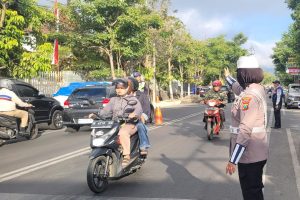 Tingkatkan Kamseltibcar Lantas Saat Pagi Hari, Satlantas Polres Batu Strong Point Di Titik Rawan Laka