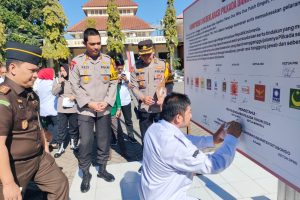 Deklarasi Pilkada Damai, Forkopimda Situbondo bersama Komponen Masyarakat Bersatu Jaga Persatuan