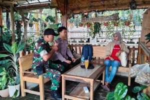 Polisi RW Polres Batu Giatkan Sambang Desa, Pastikan Situasi Kamtibmas Tetap Kondusif Jelang Pilkada 2024