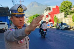 Berharap Arus Lalu Lintas Aman dan Lancar, Satlantas Polres Batu Gencarkan Poros Pagi