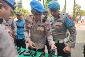 Sipropam Polres Batu Lakukan Pemeriksaan Senpi Dinas Anggota, untuk Keamanan Tugas