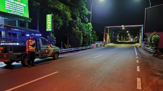 Personel Polres Batu Laksanakan Blue Light Patroll Jelang Pilkada T.A. 2024, Berharap Sitkamtibmas Aman dan Kondusif