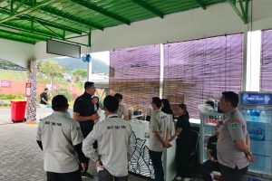 Satreskrim Polres Batu Sosialisasikan Bahaya Judi Online kepada Pegawai Jatim Park 2